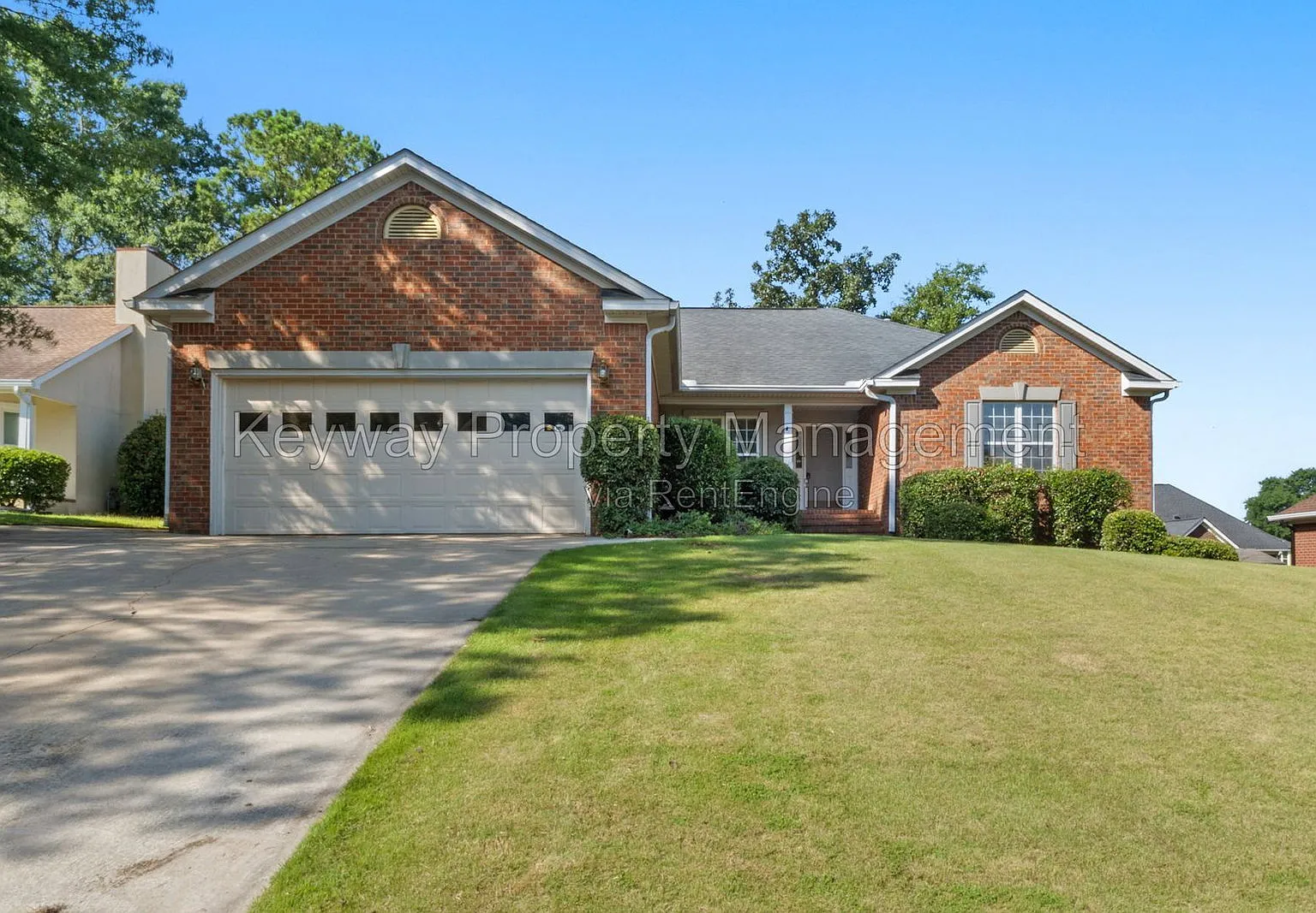 4 bed, 2.0 bath, 2450 sqft, $1,785 — Photo 1