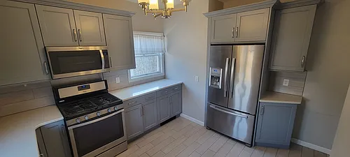 664 Brock Ave #1 Photo 1