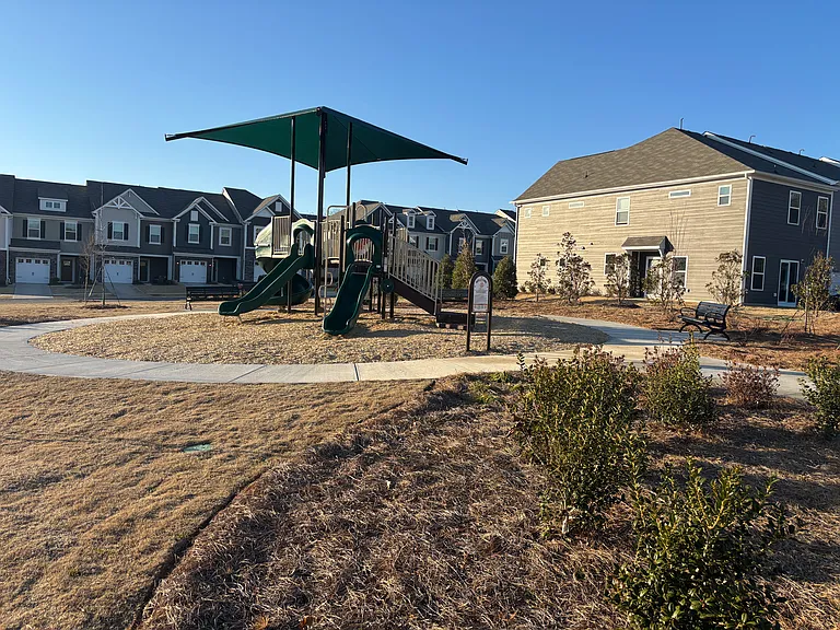 8101 Ramsburg Dr — Photo 45