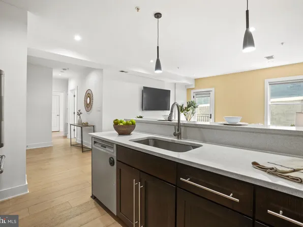 2101 11th St NW Unit 203, Washington, DC 20001