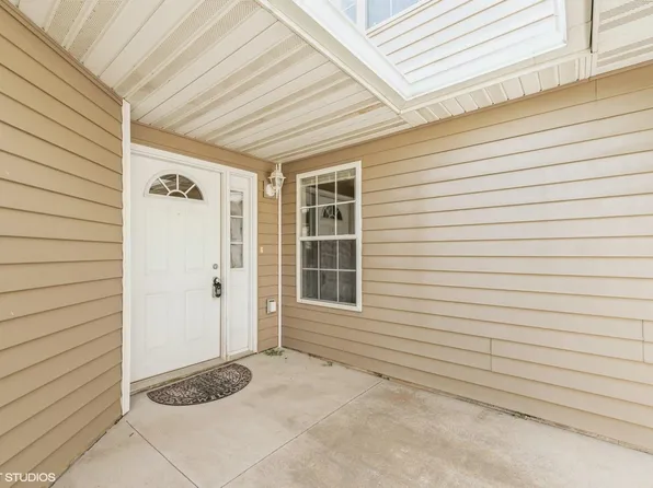 150 N Wooster St Unit 7, Capron, IL 61012