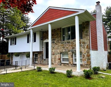 1066 Almshouse Rd, Ivyland, PA, 18974