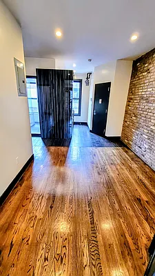 Rented by United Realty Equities | media 15