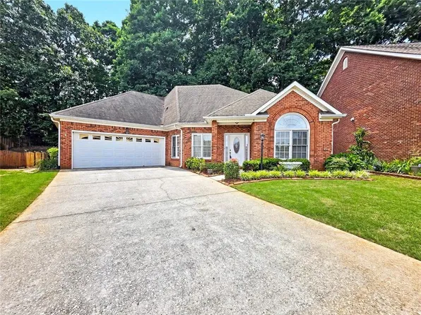 2340 Stockton Walk Ln, Snellville, GA 30078