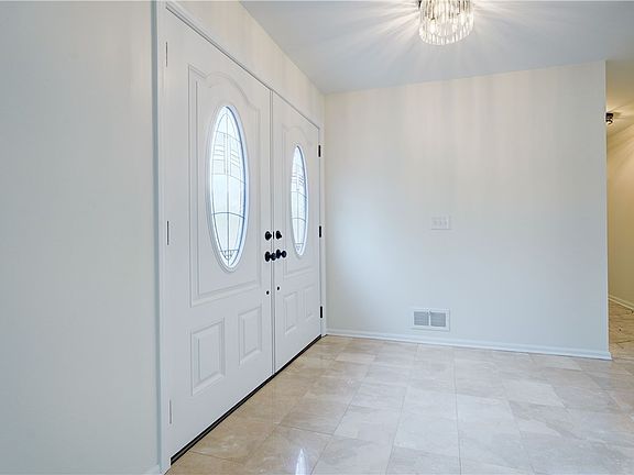 3rd image of 399 French Rd