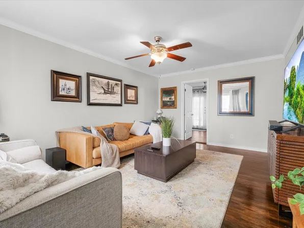 6321 Greenlee St, Fort Worth, TX 76112