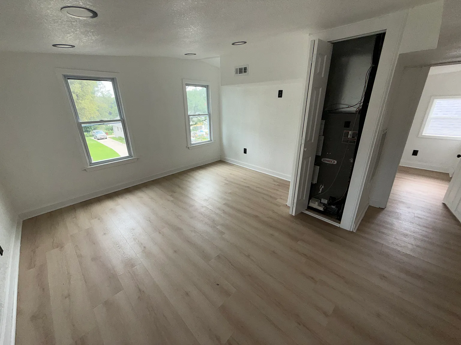 1 bed, 748 sqft, $900 — Photo 3