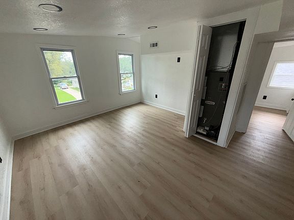 3rd image of 3455 E 7th St #B