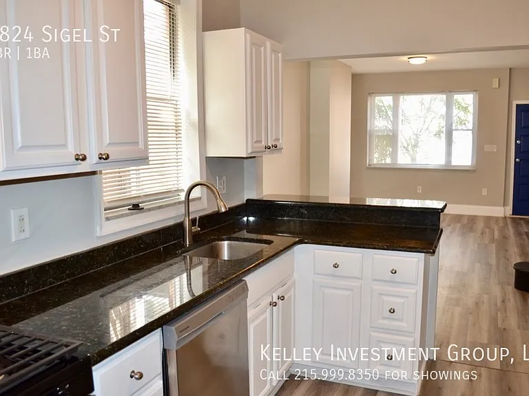 1824 Sigel St — Photo 11