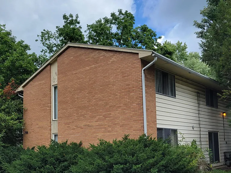 706 S Walnut St #5 — Photo 1