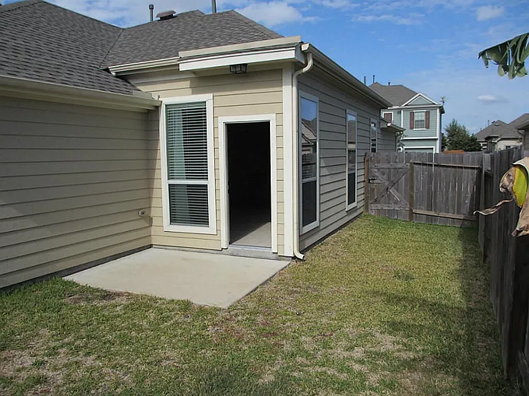 6031 Lynwood Banks Ln — Photo 20