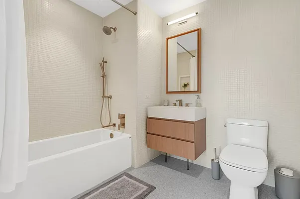 Rented by EASYRENT REALTY LLC | media 14