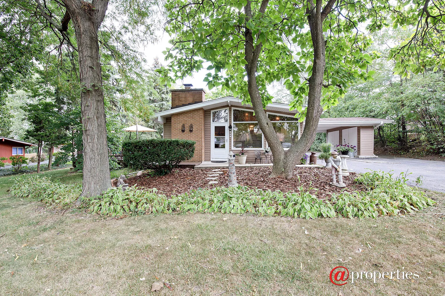 1507 S Stewart Ave photo 1