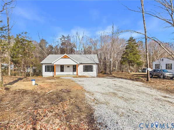 11 Spillman Rd, Farmville, VA 23901