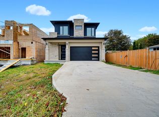158 Hillcrest Dr, Whitby, ON L1N3C4