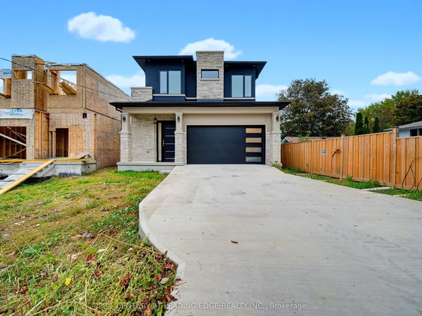 158 Hillcrest Dr, Whitby, ON L1N 3C4