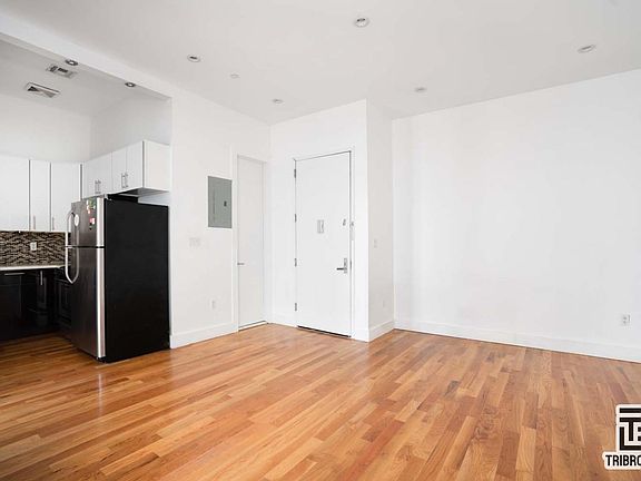 4th image of 277 Midwood St #4