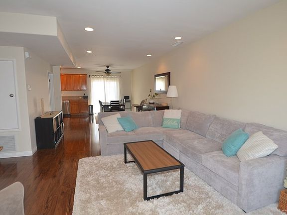 3rd image of 1648 Gramercy Ave