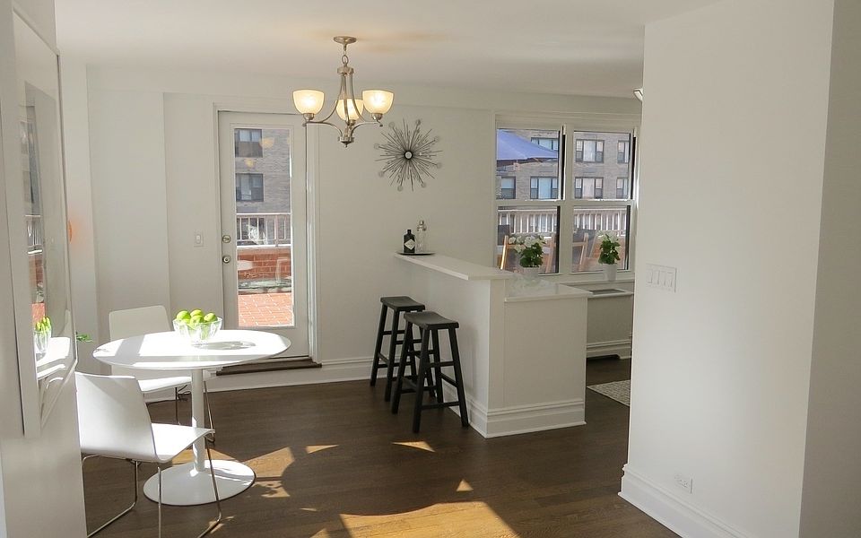 1st image of 305 E 40th St #19F