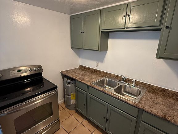 4th image of 69 E Seminole Ave #B