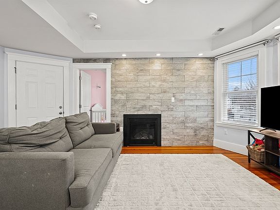 4th image of 51 New Ocean St Floor 2