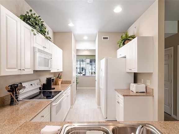 4th image of 7920 Mahogany Run Ln APT 1011