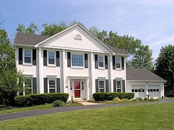 1693 Paxton South Dr, Loveland, OH 45140