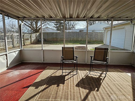 3rd image of 908 Pepperwood Dr