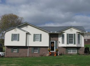 155 Stewart Hills Dr, Rogersville, TN 37857
