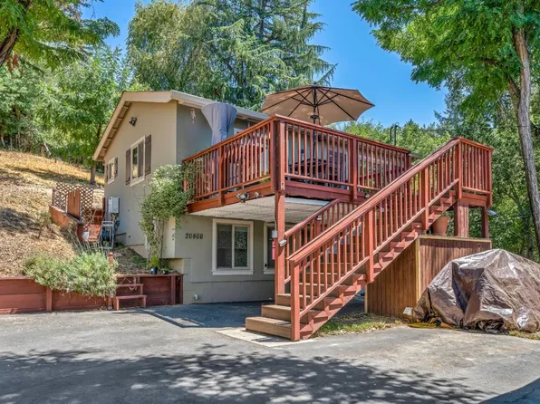 20800 Locust Dr, Los Gatos, CA 95033