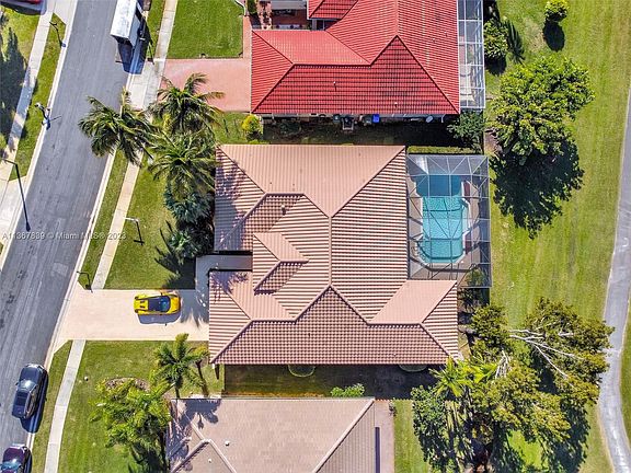 4th image of 740 Cypress Pointe Dr