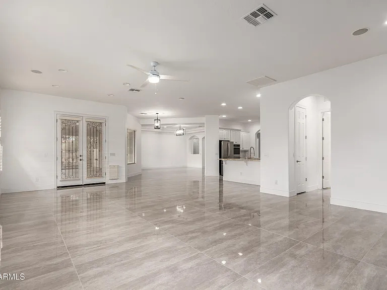 4711 E Buckboard Ct — Photo 10