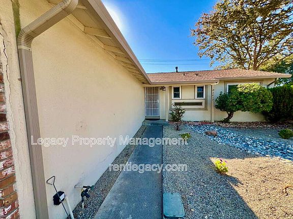 4th image of 2459 Gulf Dr