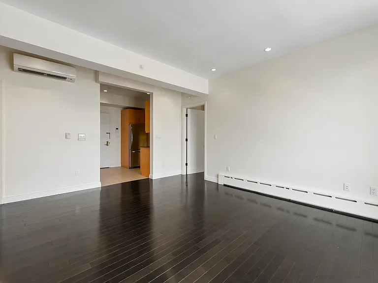 30-11 21st St #6D — Photo 6