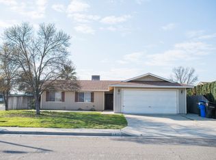 1031 Cleveland Way, Hanford, CA 93230