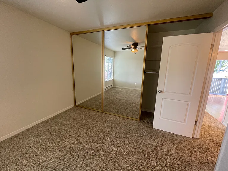 135 Piccadilly Pl #F — Photo 6