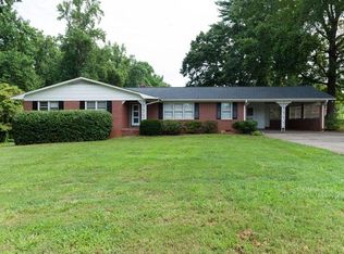 12 Dallas St, Inman, SC 29349