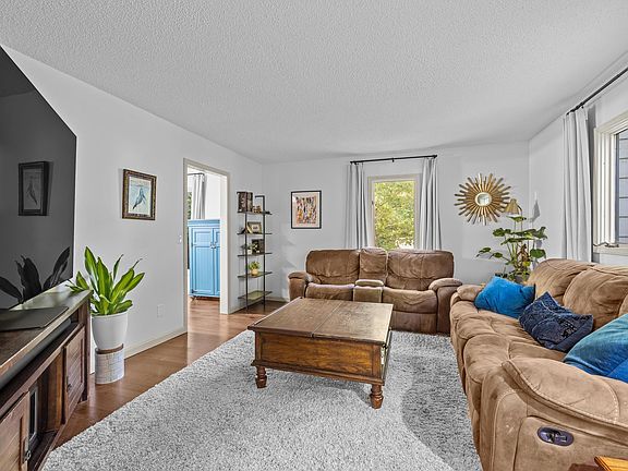 5th image of 105 Shaftsbury Rd