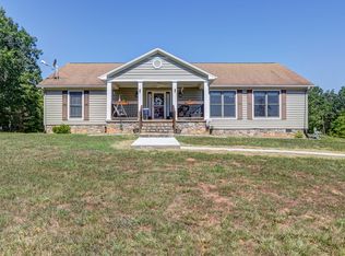 1307 Greenleaf Pl, Lynch Station, VA 24571
