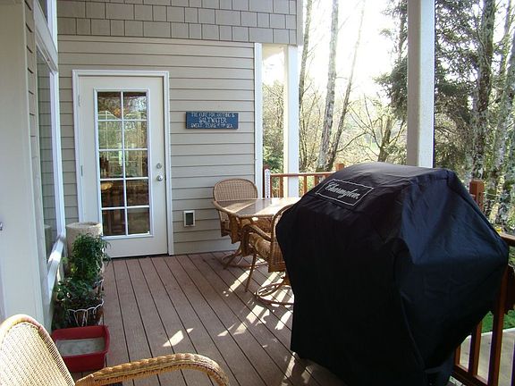 Rear Trek Deck to entertain & BBQ.