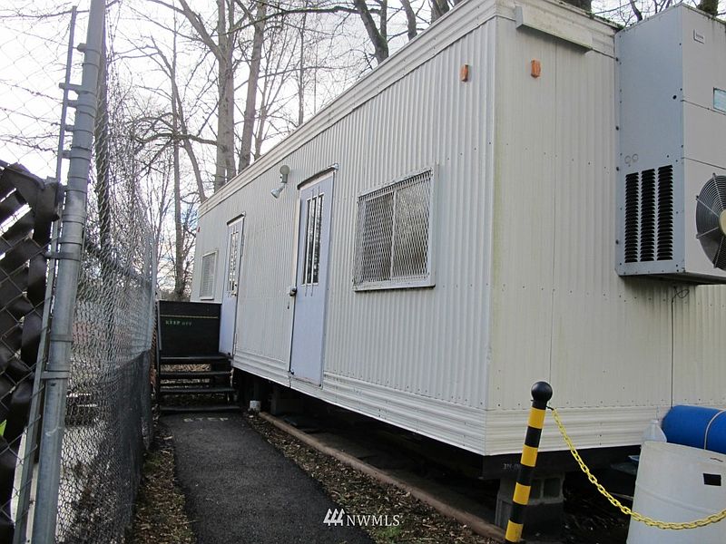 4th image of 2457 Kamber Road