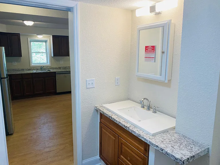 10 Unaka Ave #C — Photo 10
