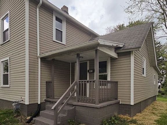 3rd image of 601 Hartford Ave SE