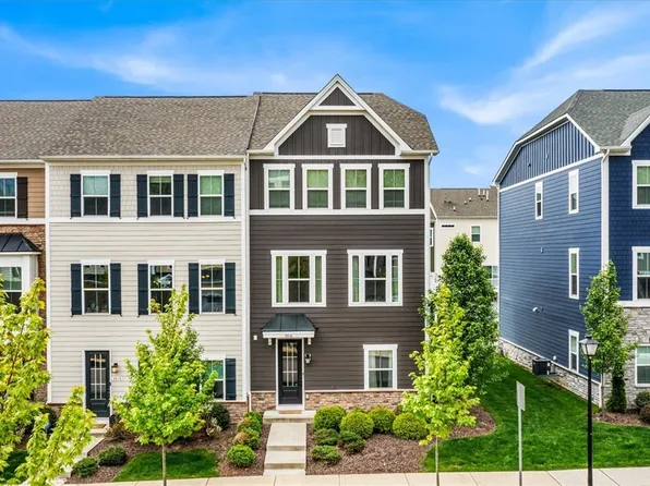 3016 Mahican Cir, Mars, PA 16046