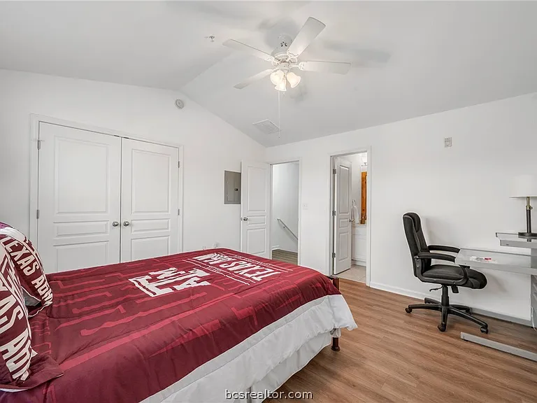1725 Harvey Mitchell Pkwy S #2125 — Photo 9