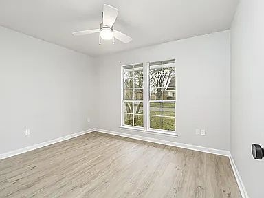 5th image of 37431 S Park Ave