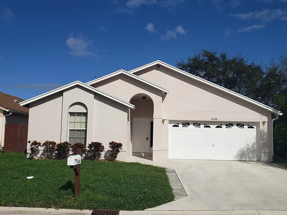 1448 Waterway Cove Dr