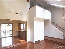 3rd image of 1008 N Savannah Dr