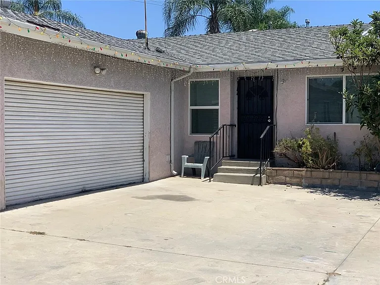 340 N Dalton Ave — Photo 1