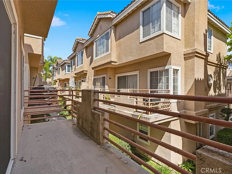 14075 Lemoli Ave — Photo 34